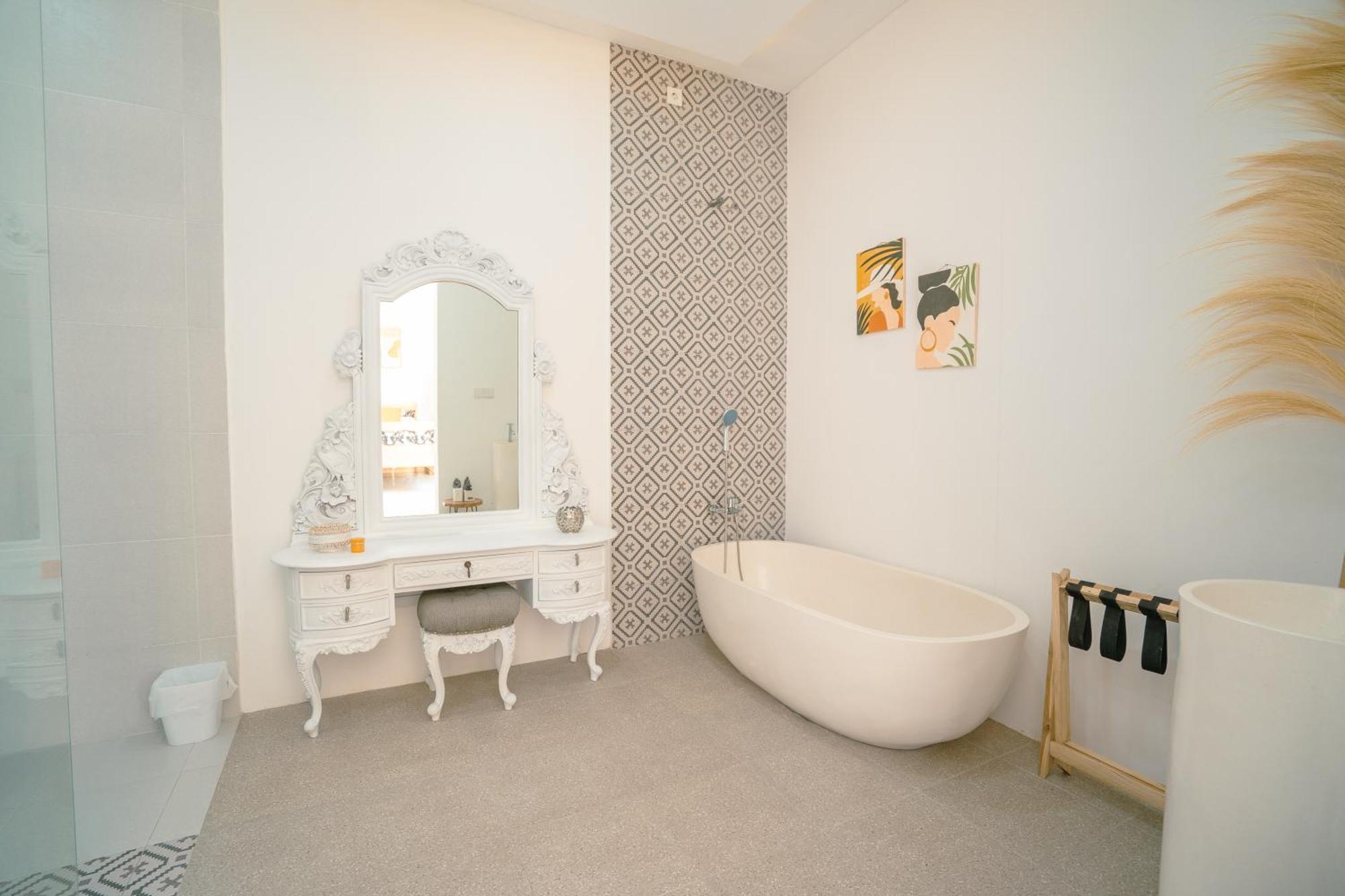 Villa Kome - Private 2br With Pool